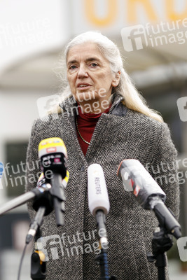 Pressestatement mit Armin Laschet vor dem Universitätsklinikum in Düsseldorf