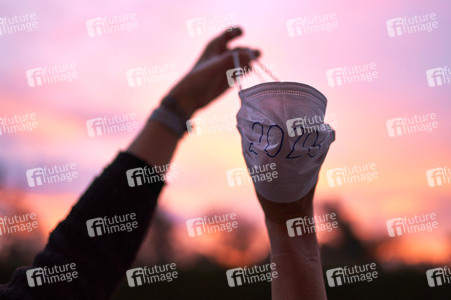 Symbolfoto Verabschiedung des Jahres 2020