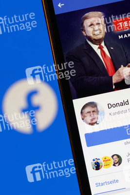 Symbolfoto Trump auf Facebook