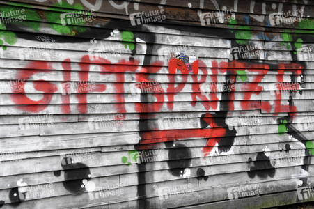 Graffiti zur Corona-Impfung in Berlin