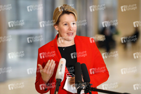 204. Sitzung des Deutschen Bundestages in Berlin