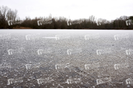 Symbolfoto Schnee und Glatteis
