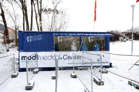 Corona Schnelltest Center auf dem Gelände der Birkenstock Schuhfabrik in Görlitz