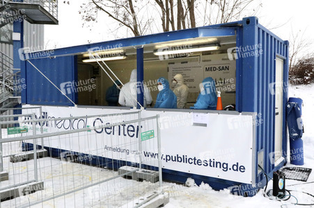 Corona Schnelltest Center auf dem Gelände der Birkenstock Schuhfabrik in Görlitz