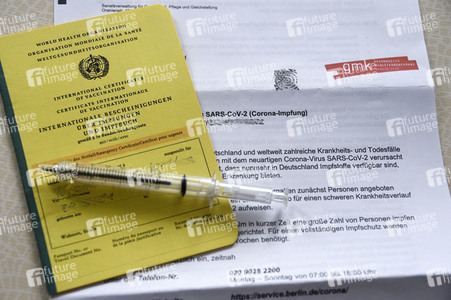 Symbolfoto Impfeinladung