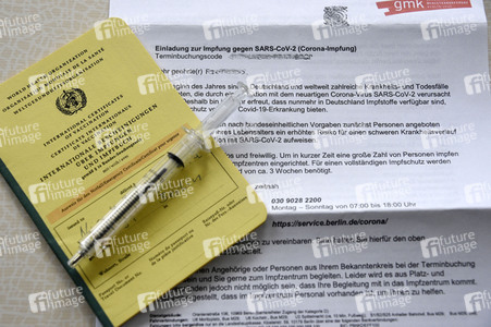Symbolfoto Impfeinladung