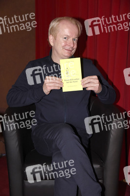 Digitale Buchlesung mit Rüdiger Bach in Haar