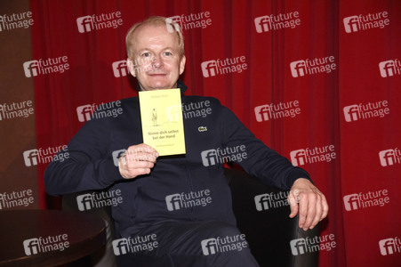 Digitale Buchlesung mit Rüdiger Bach in Haar