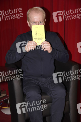 Digitale Buchlesung mit Rüdiger Bach in Haar