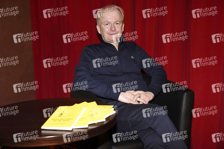 Digitale Buchlesung mit Rüdiger Bach in Haar