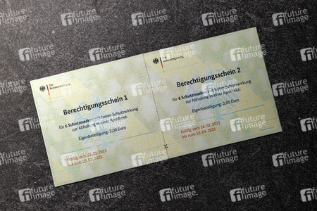 Symbolfoto Berechtigungsschein für FFP2-Masken