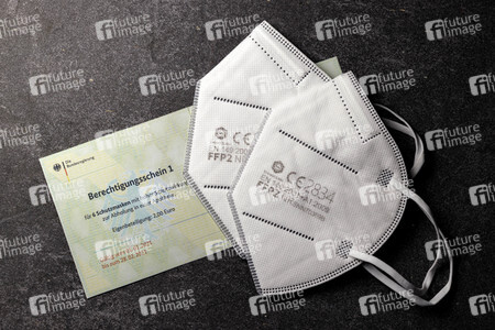 Symbolfoto Berechtigungsschein für FFP2-Masken