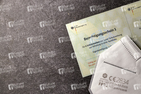 Symbolfoto Berechtigungsschein für FFP2-Masken