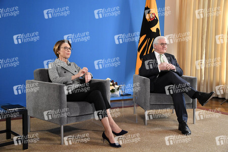 Bundespräsident Steinmeier im Gespräch mit Studenten in Berlin