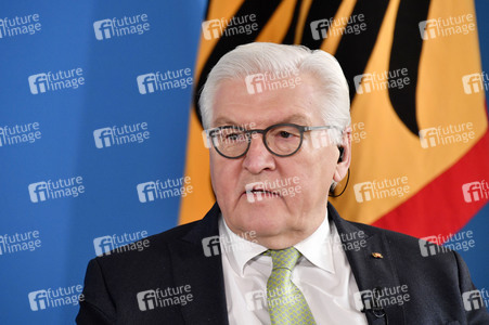 Bundespräsident Steinmeier im Gespräch mit Studenten in Berlin