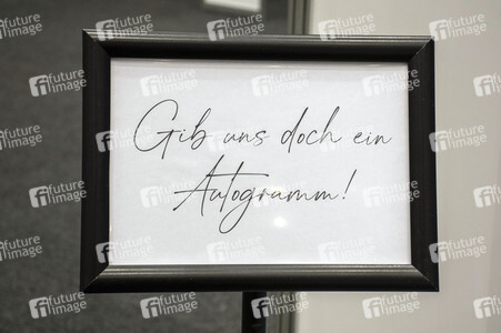 Corona-Impfzentrum in den Messehallen Hamburg