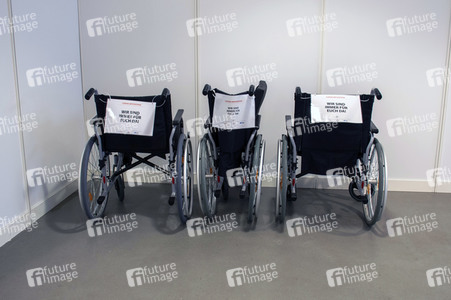 Corona-Impfzentrum in den Messehallen Hamburg