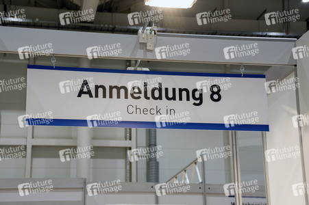 Corona-Impfzentrum in den Messehallen Hamburg