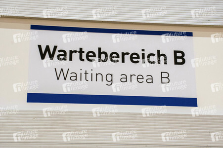 Corona-Impfzentrum in den Messehallen Hamburg