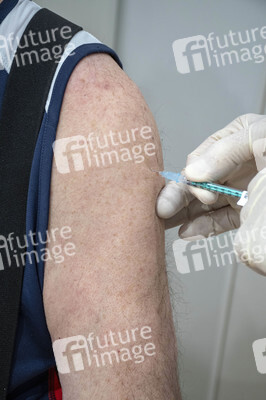 Corona-Impfzentrum in den Messehallen Hamburg