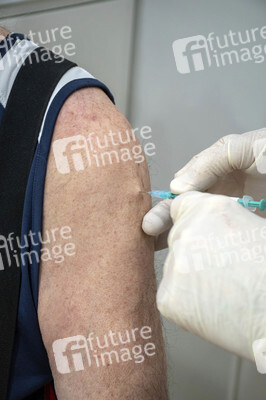 Corona-Impfzentrum in den Messehallen Hamburg