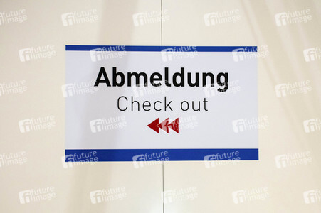 Corona-Impfzentrum in den Messehallen Hamburg