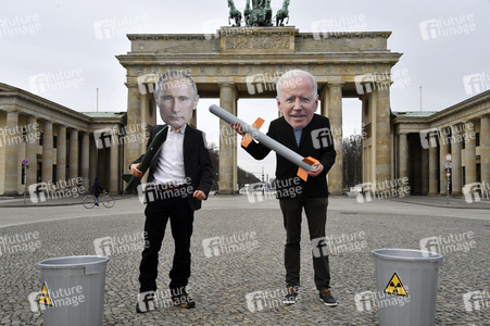 Fotoaktion 'New START-Verlängerung' in Berlin