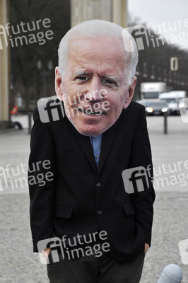 Fotoaktion 'New START-Verlängerung' in Berlin