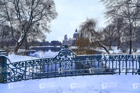 Wintermorgen im Maschpark in Hannover