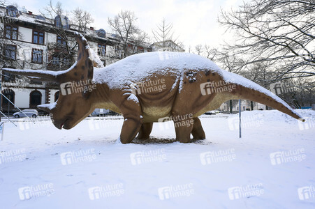 Verschneite Dinosaurier in Hannover