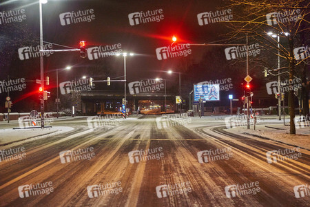 Symbolfoto winterliche Straßenverhältnisse