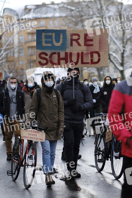 Seebrücke-Demo für die Evakuierung des Flüchtlingslagers Lipa in Berlin