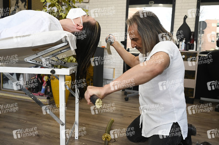 Hairdresser Alberto Olmedo in Madrid