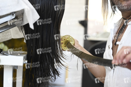 Hairdresser Alberto Olmedo in Madrid