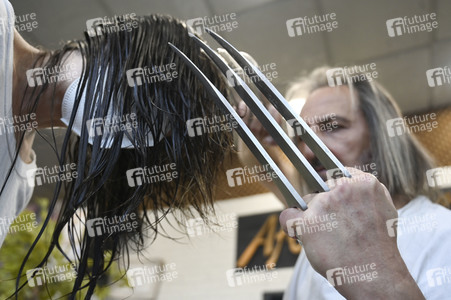 Hairdresser Alberto Olmedo in Madrid