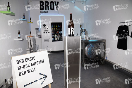 Deutschlands erste Bier-Selbstzapf-Anlage in München