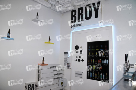 Deutschlands erste Bier-Selbstzapf-Anlage in München