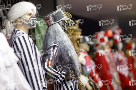 Symbolfoto Corona an Karneval