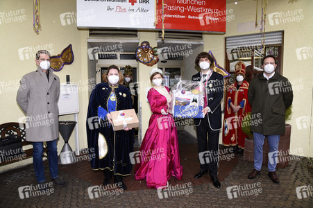 Aktion 'Fasching in der Schachtel' in München