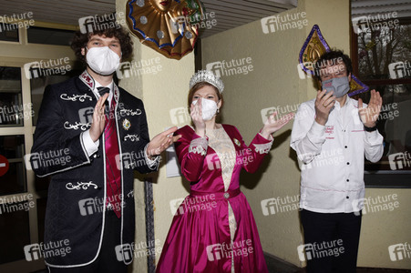 Aktion 'Fasching in der Schachtel' in München