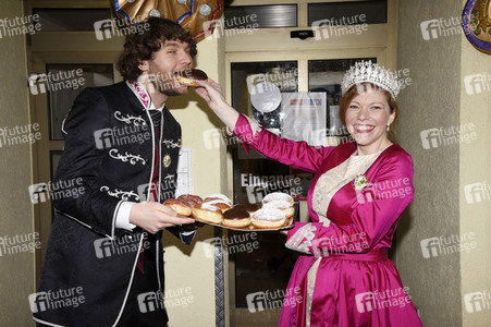 Aktion 'Fasching in der Schachtel' in München