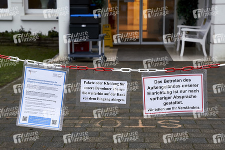 Stephan Weil besucht Seniorenheim in Hannover