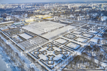 Luftbild der Herrenhäuser Gärten in Hannover