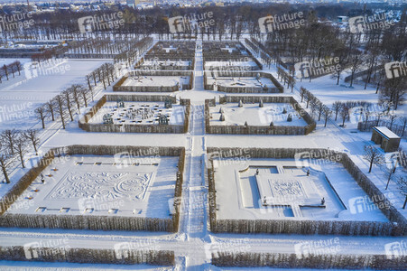 Luftbild der Herrenhäuser Gärten in Hannover