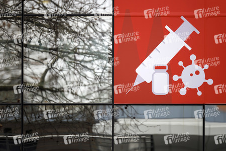 Eröffnung des Impfzentrums in der Koelnmesse in Köln