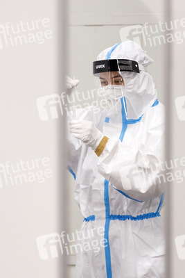 Eröffnung des Impfzentrums in der Koelnmesse in Köln