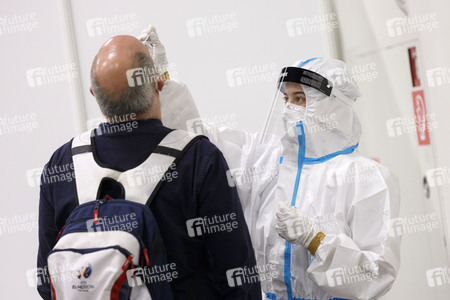 Eröffnung des Impfzentrums in der Koelnmesse in Köln