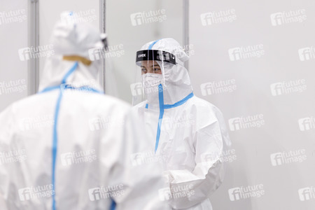 Eröffnung des Impfzentrums in der Koelnmesse in Köln