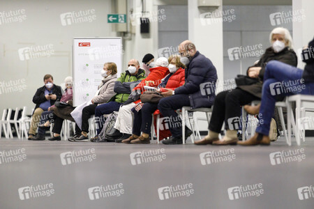 Eröffnung des Impfzentrums in der Koelnmesse in Köln