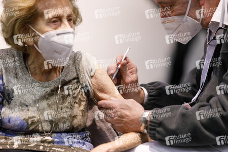 Eröffnung des Impfzentrums in der Koelnmesse in Köln